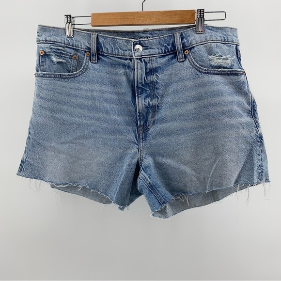 American Eagle Outfitters Light Blue Distressed Jean Shorts - Picture 1 of 4